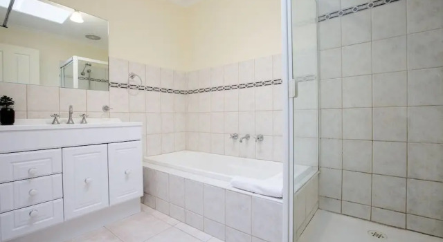 98tullamarine6mins Airportholiday House, Book Hotel  