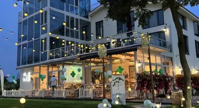 Chasing Wind Secret Resort · Swim Camp Pool Holiday Homestay, Rezervasyon Tatil Köyü Nankin resort oteller, Tatil Köyü