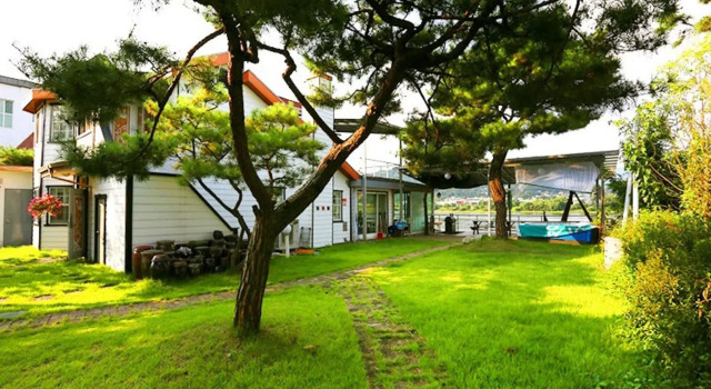 Yangpyeong Ganggaui Achim Pension