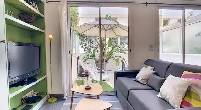 Nestor&Jeeves - BERLIOZ PATIO - Central - Residential area - Patio 20m, Забронировать Апартаменты/квартира Отели Ниццы с парковкой, Парковка
