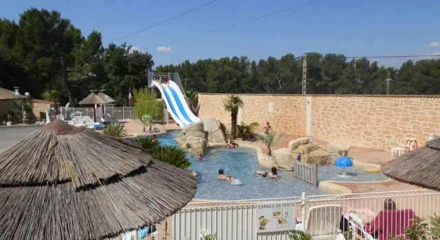 Camping La Montagne, Rezerwuj Pole kempingowe Kempingi i glamping w Owernia, Pole kempingowe