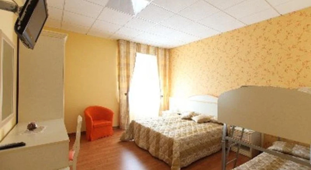 Albergo La Pineta, Varaa Hotelli Cingoli 