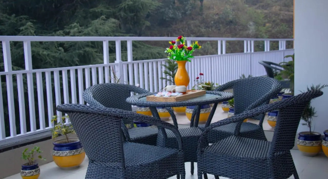 Полулюкс с балконом Royals Moonlight Resort