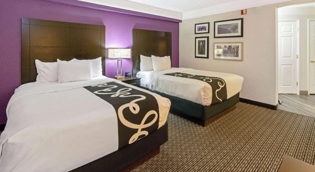 Четырёхместный номер Standard La Quinta Inn & Suites by Wyndham Phoenix Scottsdale