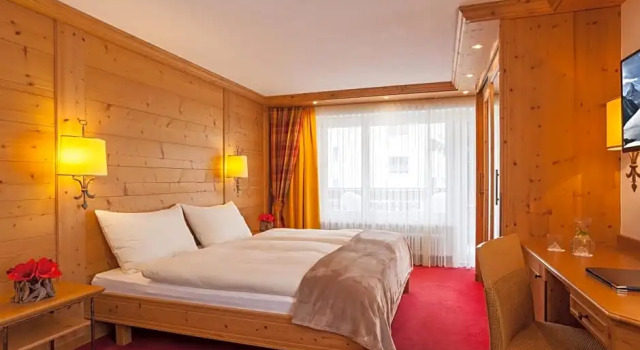 Номер Standard с балконом Hotel Holiday