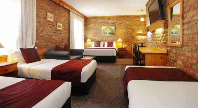 Comfort Inn Settlement, Rezerwuj Hotel Hotele w Echuca z parkingiem, w pobliżu Apex Park Echuca, Parking