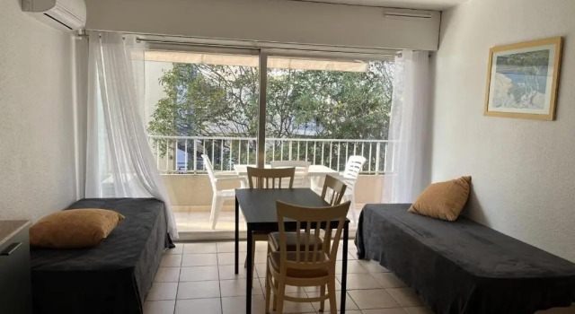 Appartement Saint-Raphaël, 1 pièce, 3 personnes - FR-1-466A-38, Book Apartment Saint-Raphaël Mimosa Road