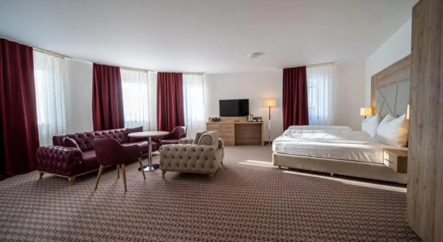Полулюкс EE Hotel
