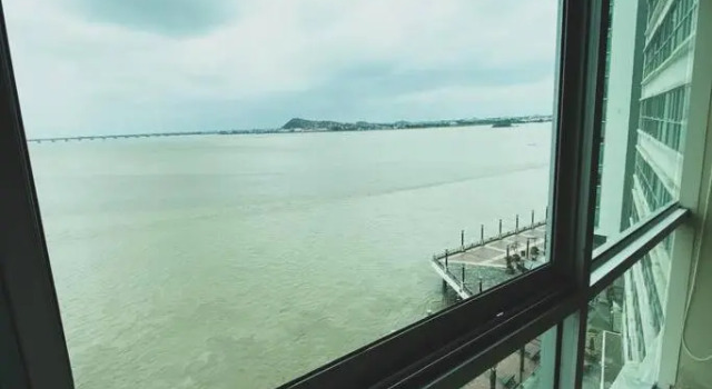 5-luxury suite Riverfront Vista al río, Prenota Hotel Hotel a Guayaquil con piscina, Piscina