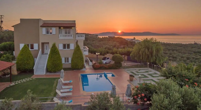 Вилла Villa Aretousa 2
