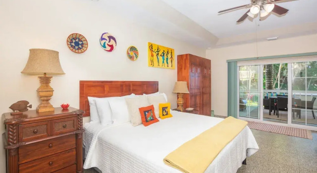 Lawson Rock - Seahorse 105 2 Bedroom Condo by RedAwning, Rezervovat Hotel Sandy Bay Roatán