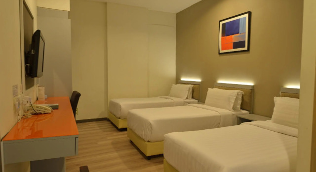 Трёхместный номер Deluxe Abell Hotel