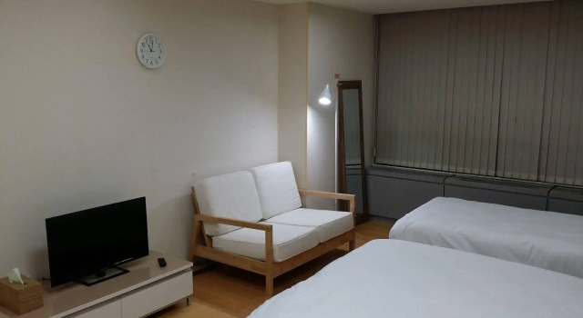 Gogo House