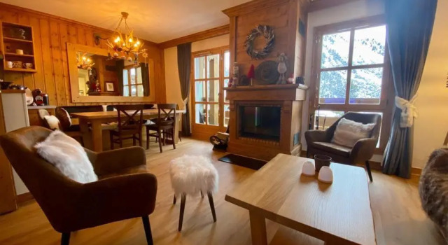 Stunning Mountain Views & Fireplace - 2 Bed, sleeps 8, Top Floor Duplex Apartment, Arc 1950, Book Apartment Bourg-Saint-Maurice Les Arcs