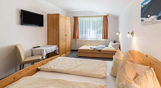 Ferienwohnung Helena, Rezervovat Hotel Hotely v Tyrolsko s parkováním, Parkování
