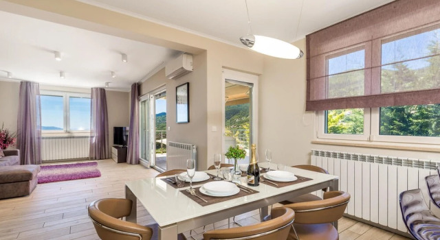 Amazing Home in Icici With 5 Bedrooms, Wifi and Outdoor Swimming Pool