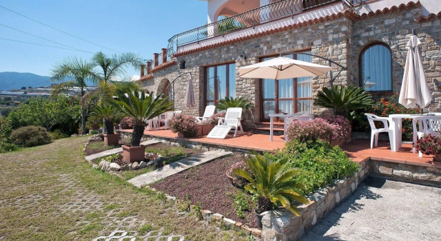Le Terrazze Appartamenti Vacanze, Забронировать Отель Сан-Ремо Ривьера-дей-Фьори