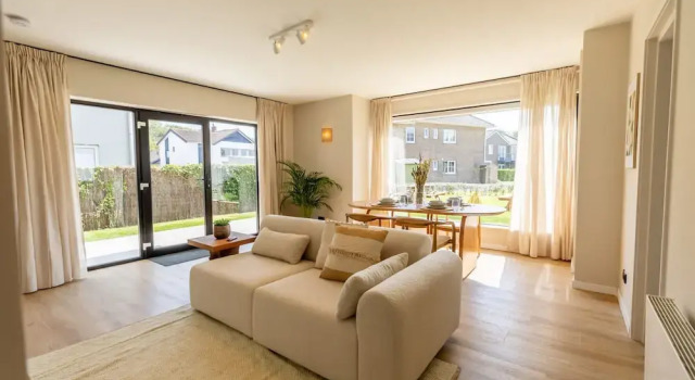 Renovated Apartment With Garden and Parking, Book Apartment Cadzand 