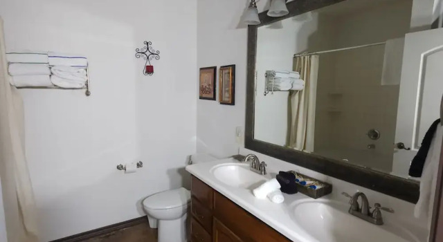 Апартаменты Unit 3 Champagne Terminal Stylish Stay