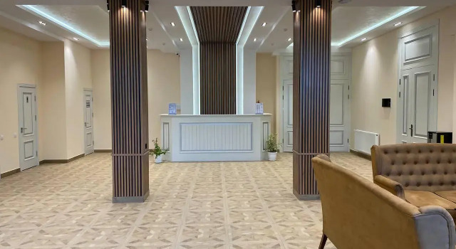 Aks Hotel