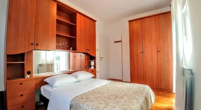 Apartments Lucija-Klara, Забронировать Апартаменты/квартира Отели Бродарика с парковкой, Парковка