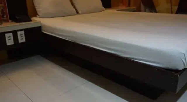 Люкс Harts Hotel-Quezon City