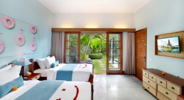 Kecapi Villa Seminyak, Rezervovat Vila Hotely v Bali se snídaní, Snídaně
