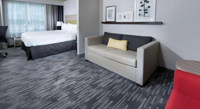 Двухместный люкс Country Inn & Suites by Radisson, Rocky Mount, NC