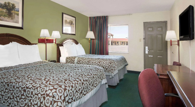 Четырёхместный номер Standard Days Inn by Wyndham Van Horn TX