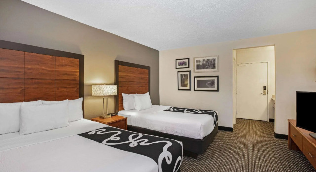 Четырёхместный номер Standard La Quinta by Wyndham N Little Rock - McCain Mall