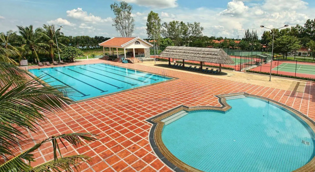 Lakeview Villas and Vietnam Golf Club - Ho Chi Minh City, Забронировать Отель Район 9 Хошимин, рядом с Vietnam Golf and Country Club