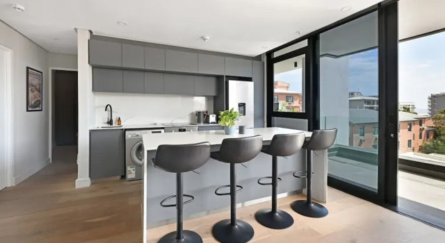 Апартаменты 2 Bedroom Heart of Sea Point The Avant