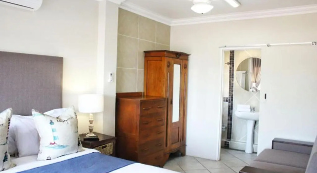 Номер Luxury At Doms B&B