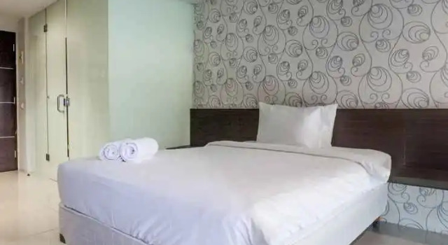Classic and Modern Studio Apartment at The Square Surabaya By Travelio