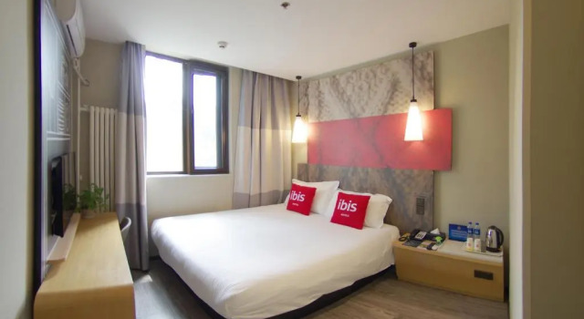 Номер Superior ibis Beijing Tiantandongmen Metro Station Hotel
