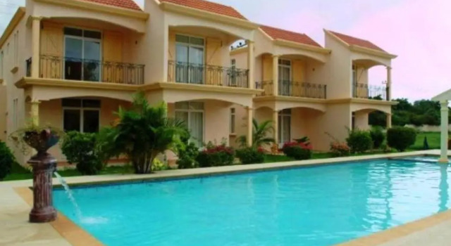 Residence Mont Choisy, Забронировать Отель Отели Мон-Шуази 3 звезды, рядом с Mont Choisy Le Golf, 3*