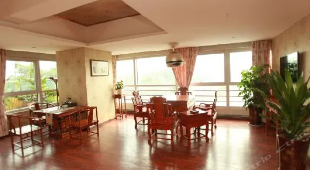 Xirui Boutique Hotel