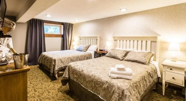 Rustlers Lodge, Buchen Sie Hotel Sundre Alberta