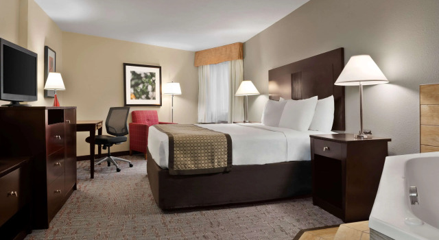 Baymont by Wyndham Belleville Airport Area