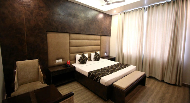 OYO 4779 Hotel Vansh Palace