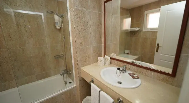 Полулюкс Standard Hotel RF Astoria