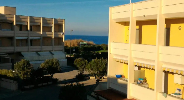 Standard Doppel Zimmer mit Balkon und mit eingeschränktem Meerblick B&B Gelsimori