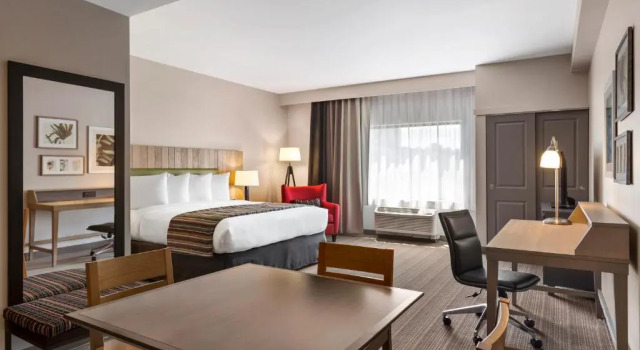 Люкс Country Inn & Suites by Radisson, Smithfield-Selma, NC