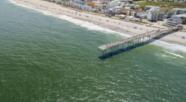 A18 Parrot Escape - Ocean View! There Is Nothing Quite Like A Carolina Sunrise Viewed From Your Private Oceanfront Deck 1 Bedroom Condo by RedAwning, Забронировать Апартаменты/квартира Отели Уилмингтон с парковкой, Парковка