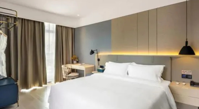 Люкс Deluxe Shenzhen Yanan Hotel