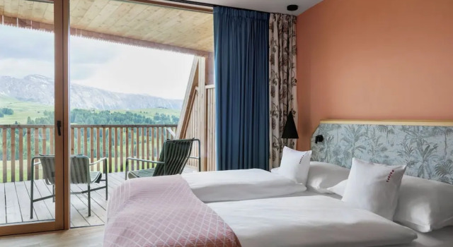Двухместный номер Standard с видом на горы ICARO Hotel