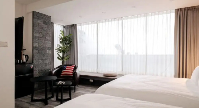 W11 Homestay