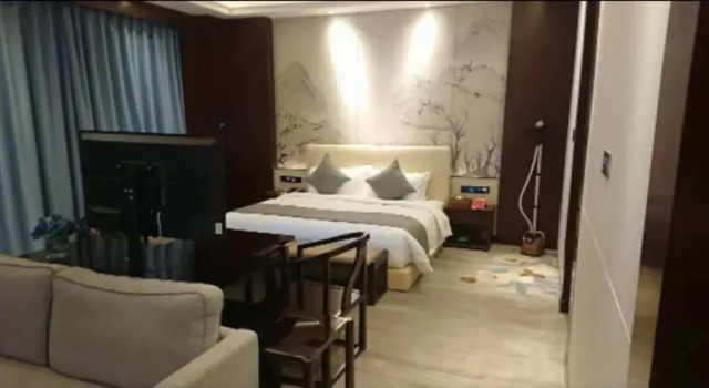 Двухместный люкс Business Ramada by Wyndham Wuhan Dongxihu