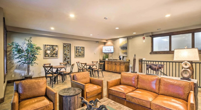 Breckenridge Condo w/ Hot Tub < 1 Mi to Ski Lifts, Забронировать Апартаменты/квартира Апартаменты Брекенридж, Апартаменты/квартира