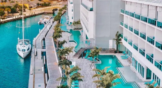 Двухместный номер Standard с балконом и с видом на воду Resorts World Bimini